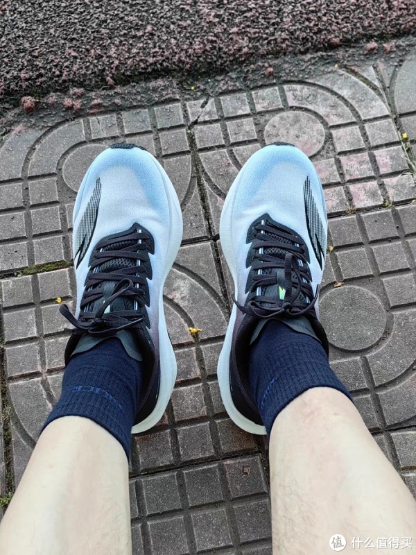 后腿伸直脚, 贵的才好, 停下来