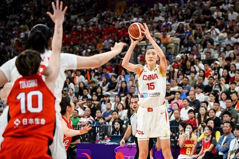 她一直有重, 当时她效力